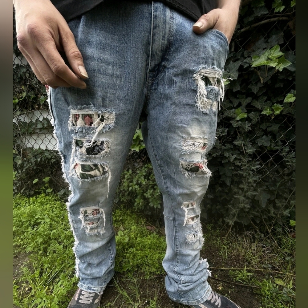 Smoke Rise Floral Panel Distressed Stacked Jeans Size 34 Y2K Streetwear Denim